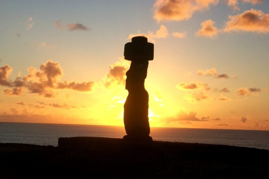Rapa Nui: Pacific Echoes of Stone Rapa Nui: Pacific Echoes of Stone