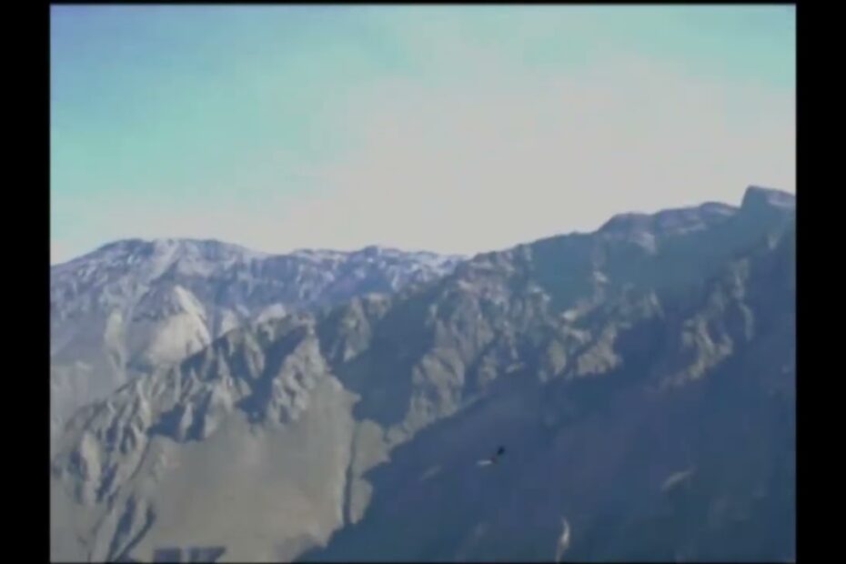 Colca Canyon – Flight Above the Depths Colca Canyon – Flight Above the Depths