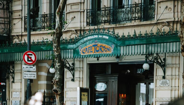 cafe tortoni buenos aires
